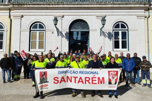 Benavente Plenário de trabalhadores da autarquia no Cine Teatro 31Jan2023 b8006